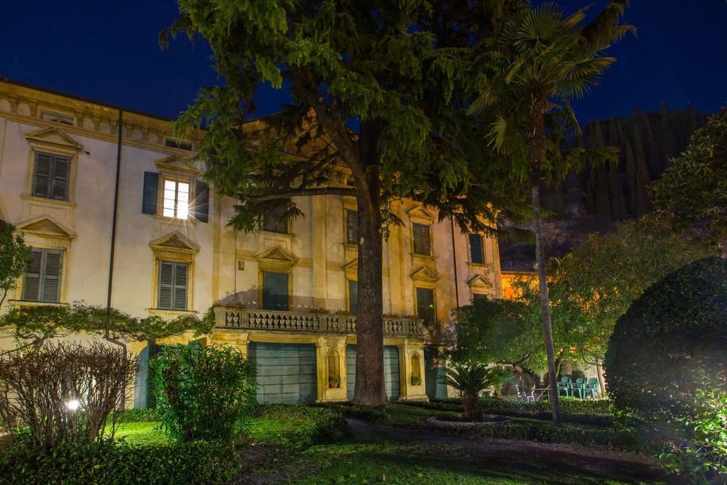 Il Batti Apartment Water Front And Private Beach Toscolano-Maderno Kültér fotó