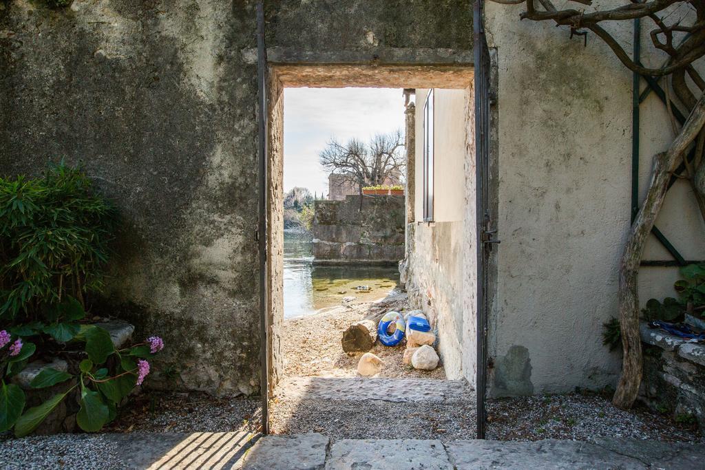 Il Batti Apartment Water Front And Private Beach Toscolano-Maderno Kültér fotó