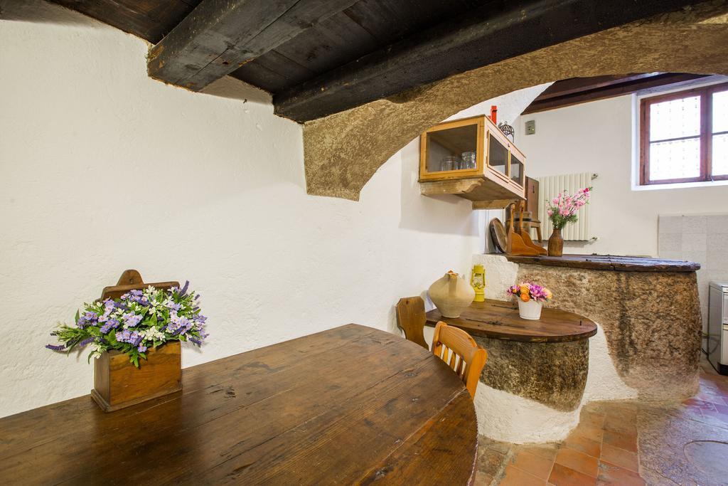 Il Batti Apartment Water Front And Private Beach Toscolano-Maderno Kültér fotó